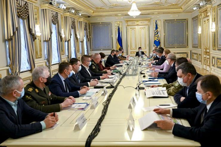 СНБО ВВЕЛ САНКЦИИ К МЕДВЕДЧУКУ И МАРЧЕНКО