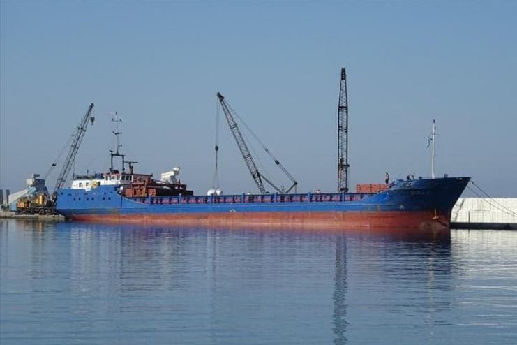 В Азовском море моряки отравились газом ферросплава: погиб украинец