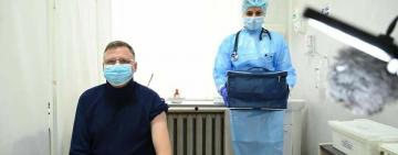 В Одесской области стартовала  вакцинация от COVID-19: первым привили врача инфекционки