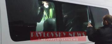 У Києві пройшов обшук автобуса у дворі Офісу ОПЗЖ