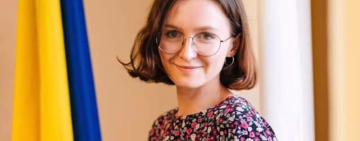 Помічниця голови ЦВК звільнилася після цькування в мережі через пост про вібратор