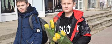 Цветы к 8 Марта: чем удивил и что предлагает цветочный рынок Арциза (ОБЗОР: ЦЕНЫ, ОПИСАНИЕ, НОВИНКИ)