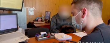 Подозреваемый в убийстве соседки задержан: прятался у родственников в Винницкой области (видео)