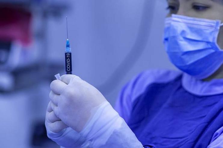 Країни відмовляются від вакцини AstraZeneca через ризики