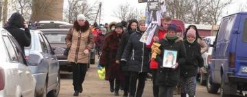 Подозреваемый в убийстве Маши Борисовой резал вены в день похорон девочки