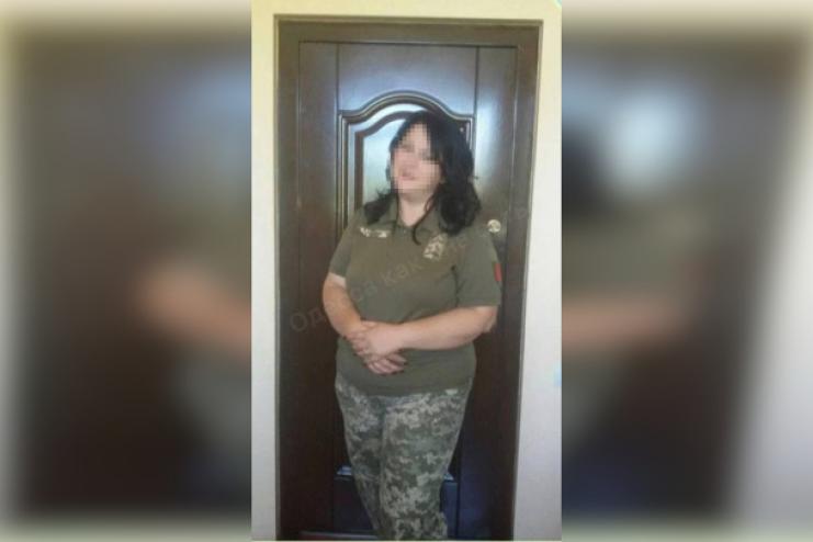 В Одесской области на улице скончалась военная, которая перед этим вакцинировалась от COVID-19
