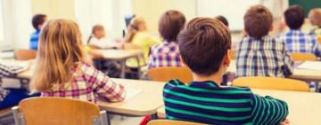 Верховний Суд постановив, що відсторонення від занять у школі нещепленої за віком дитини законно