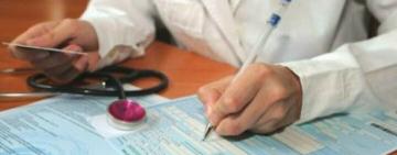 Кабмин удумал сократить выплаты больничных и штрафовать врачей