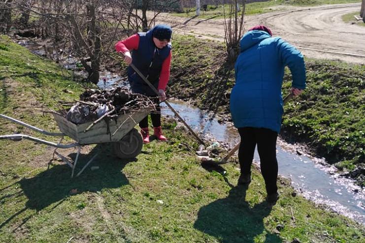 В Бородинской громаде расчистили русло реки, протекающей через село