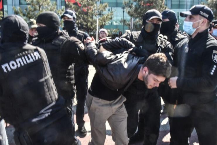 В Одессе задержали протестующих против «тарифного геноцида»