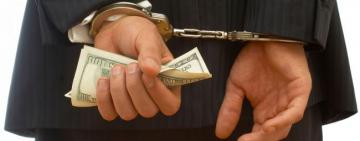 Требовал взятку 50 тыс. долларов: в Одесской области СБУ разоблачила собственного сотрудника 