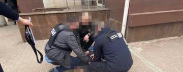 В Одесской области работник  ГФС требовал "дань" с коммерсов и попался на взятке