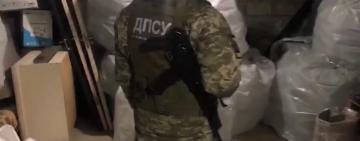 В РЕНИ ВЫЯВИЛИ ПОДПОЛЬНЫЕ ЦЕХА С КОНТРАФАКТНОЙ ПРОДУКЦИЕЙ НА 1,3 МЛН ГРН