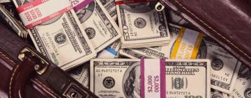 Из авто измаильского бизнесмена в Одессе украли 120 тысяч долларов и 165 тысяч евро 