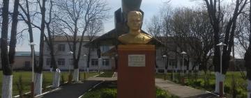 Авиапамятник в с.Лесное: в память об отважном лётчике-герое