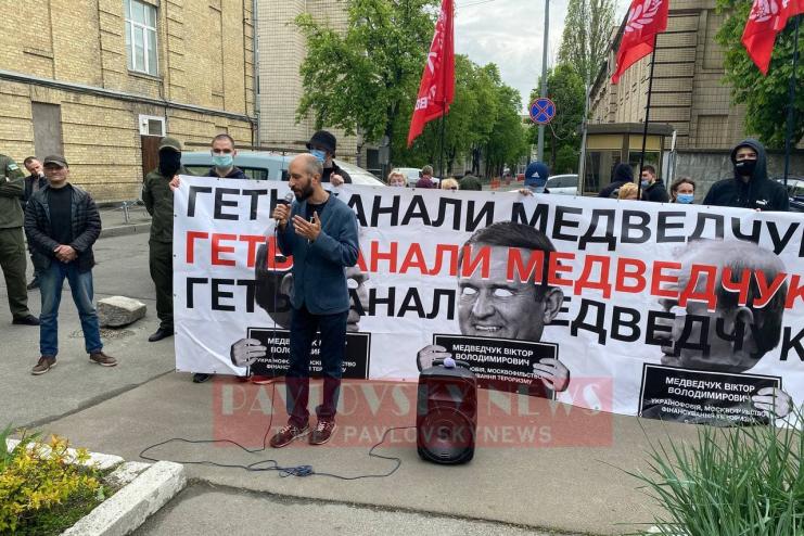 Под СНБО требуют закрытия одесских каналов, якобы принадлежащих Медведчуку
