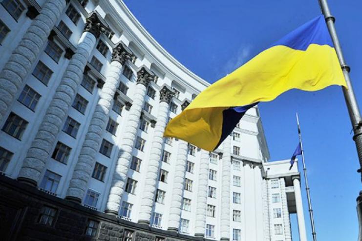 ЧОМУ ТРИ МІНІСТРИ ЙДУТЬ У ВІДСТАВКУ: У ЗЕЛЕНСЬКОГО ПРИЧИНИ НАЗВАЛИ