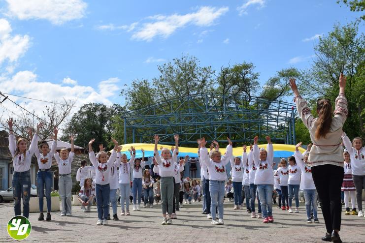 У ВИШИВАНЦІ АРЦИЗЬКА ГРОМАДА - флешмоб до Дня вишиванки 2021