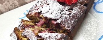 Смачний день. КЕКС З ПОЛУНИЦЕЮ 