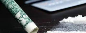 В Одесі затримали поліцейську, що торгувала кокаїном