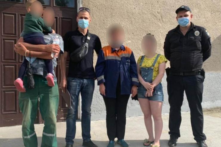 Отомстила сожителю: жительница Одесской области бросила 4-летнего пасынка на вокзале в Херсоне