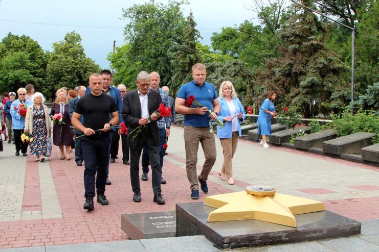 В Аккермане прошла церемония возложения цветов ко Дню скорби и памяти жертв Второй мировой войны