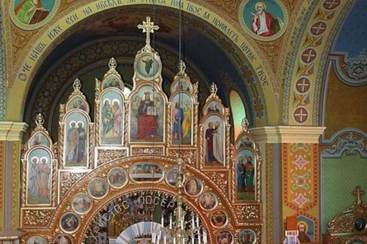 Перехрестилася і обікрала церкву 