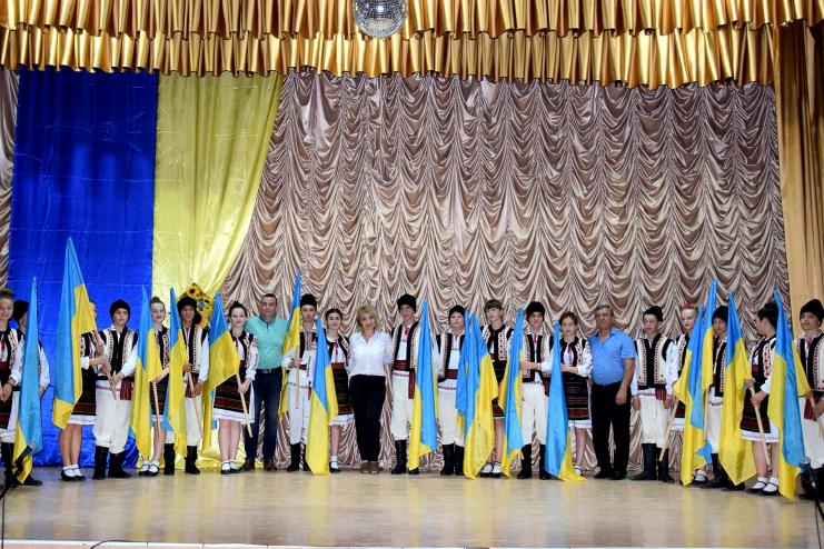 У САРАТІ ВІДЗНАЧИЛИ ДЕНЬ КОНСТИТУЦІЇ УКРАЇНИ