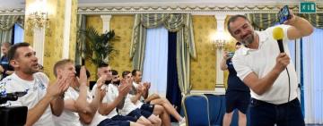 «Сегодня с вами на поле вся Украина»: Зеленский пообщался со сборной перед матчем с Англией