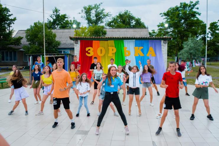"ЗОРЬКА" запалює яскраві зірочки!