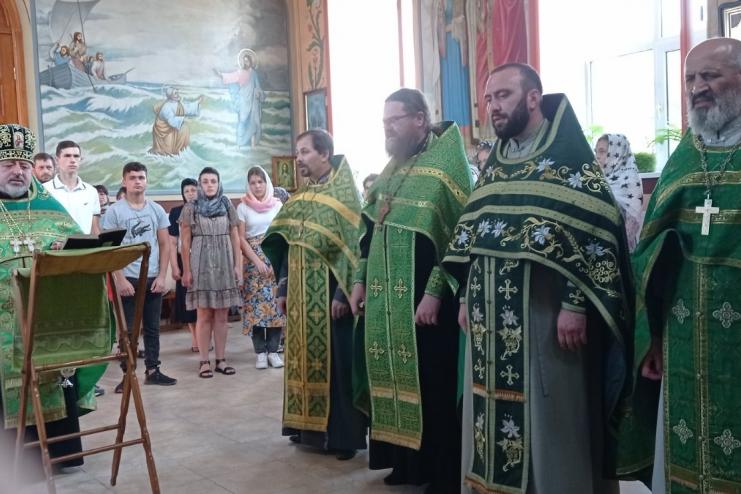 В храме апостола Иоанна Богослова состоялось праздничное богослужение