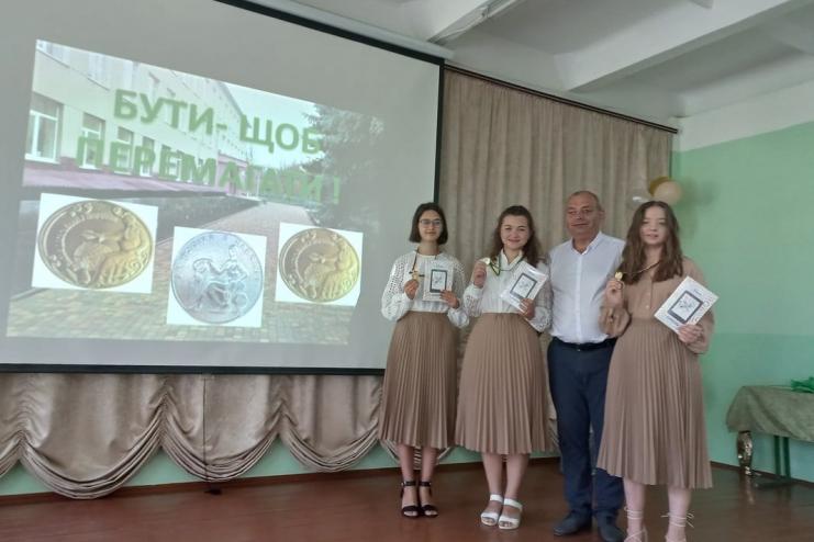 Медалист - это огромный труд ученика, учителя, родителей
