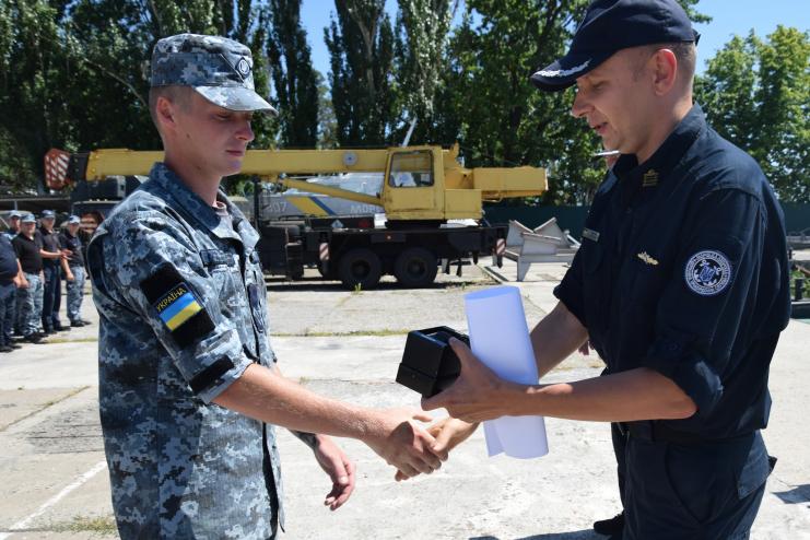 За врятоване життя парашутиста під час «Sea Breeze-2021» нагороджено екіпаж катеру Ізмаїльського загону Морської охорони
