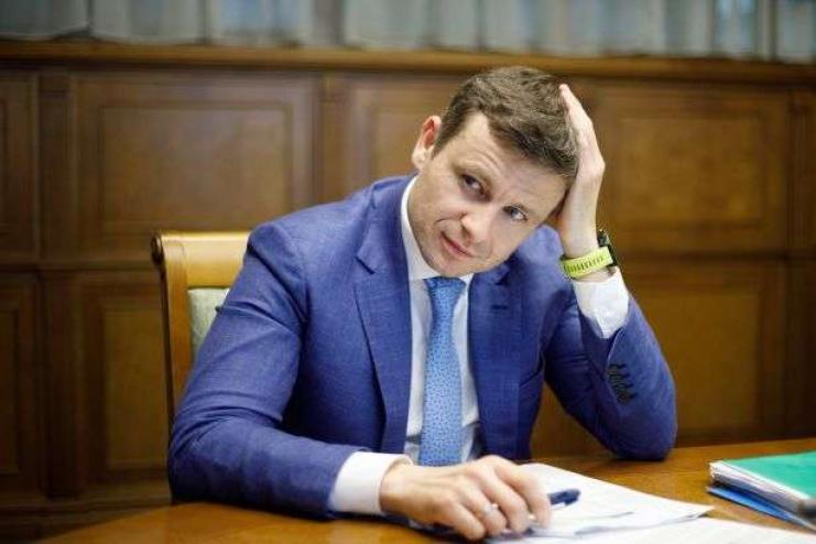 Минимальную зарплату снова поднимут: министр финансов сделал заявление