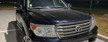 У ПОРОМНОМУ ПУНКТІ ПРОПУСКУ «ОРЛІВКА» ПРИКОРДОННИКИ ВИЯВИЛИ ВИКРАДЕНИЙ ЕЛІТНИЙ ПОЗАШЛЯХОВИК LAND CRUISER