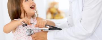 Медосмотр в детский сад: каких врачей нужно пройти для оформления в 2021 году