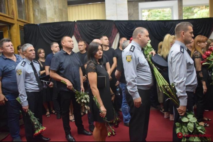 В Одесі сьогодні прощаються з трагічно загиблими поліцейськими 