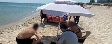 "НЕЛЕГАЛЬНОЕ И ОПАСНОЕ РАЗВЛЕЧЕНИЕ": отдыхающим в Затоке предлагали покататься на скутерах, не имея лицензии 