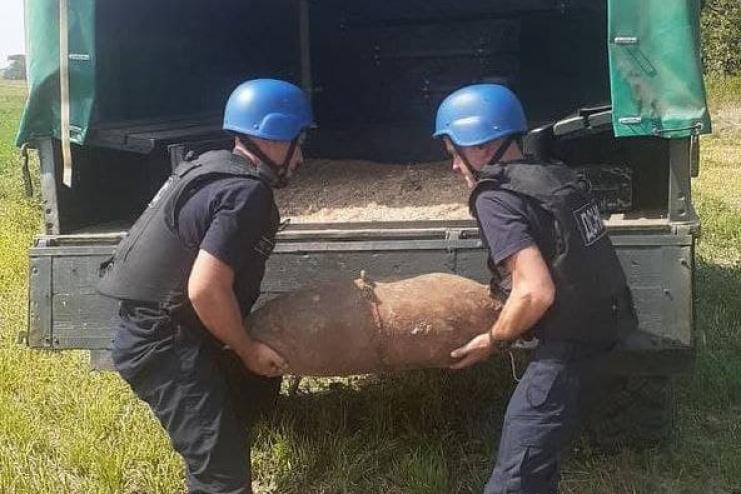100-килограммовую авиабомбу обнаружили на огороде в Шабо