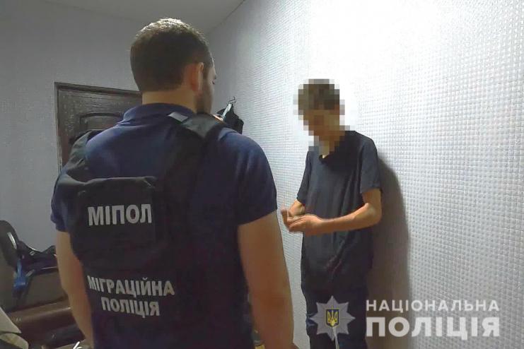 В Одессе задержан педофил: заметил 6-летнюю девочку у входа в магазин