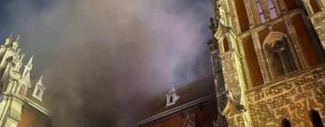 Ночью в Киеве горел католический костёл Святого Николая (фото, видео)