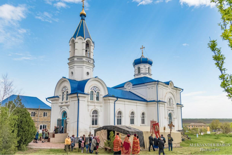 Острівненська громада: як ринок землі може врятувати церкву