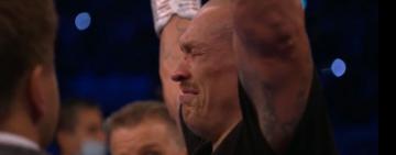 Я вас всех сильно люблю, за поддержку, за яркие слова, за не поддержку: Усик обратился к болельщикам (видео)