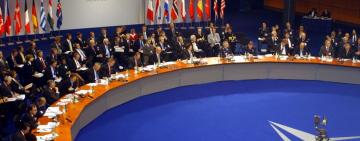 НАТО оголосило вісьмох членів дипмісії Росії при Альянсі шпигунами