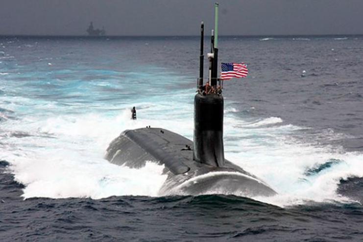 Атомная подлодка ВМС США столкнулась с неизвестным объектом
