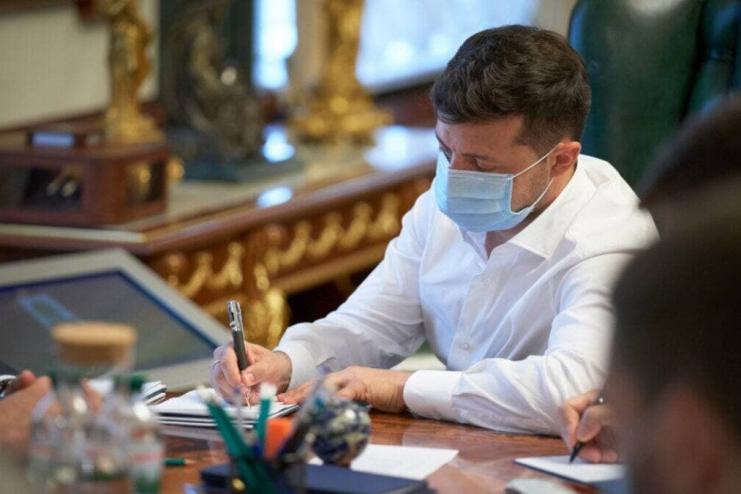 Президент Украины Зеленский подписал указ о помиловании 31 осужденного украинского военного