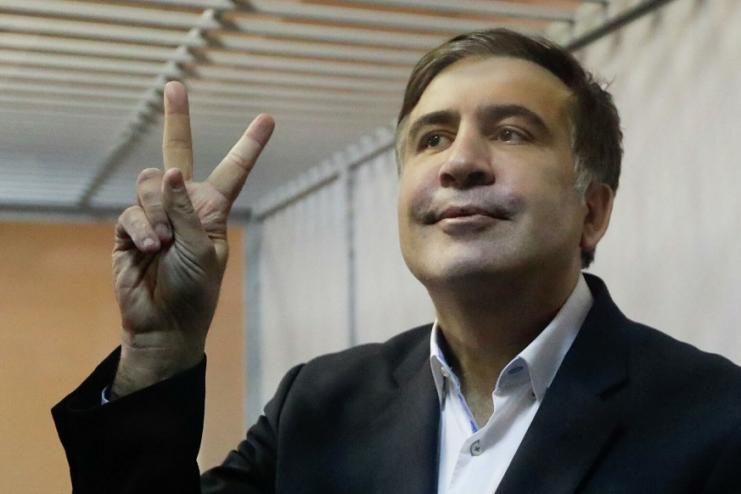 Почалися проблеми з моторикою та дикцією: адвокат Саакашвілі розповів про стан політика
