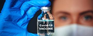 Стало известно когда невакцинированных учителей и чиновников начнут отстранять от работы 