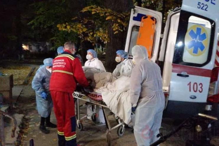 Ночью в одной из одесских больниц закончился кислород:  пациентов эвакуировали 