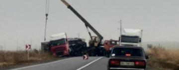 НА ТРАССЕ ОДЕССА-РЕНИ ПЕРЕВЕРНУЛСЯ ПОЛУПРИЦЕП С МЕТАЛЛОЛОМОМ